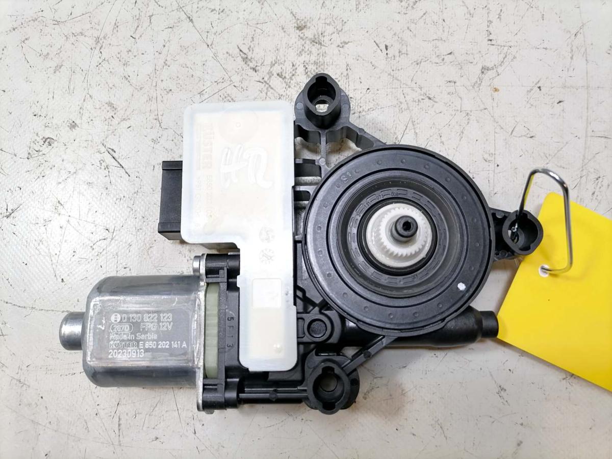 VW Golf 8 original Fensterhebermotor hinten rechts Bj.2024